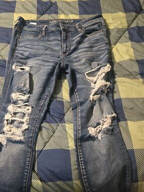 American Eagle Outfitters Distressed Skinny Jeans - Medium Blue